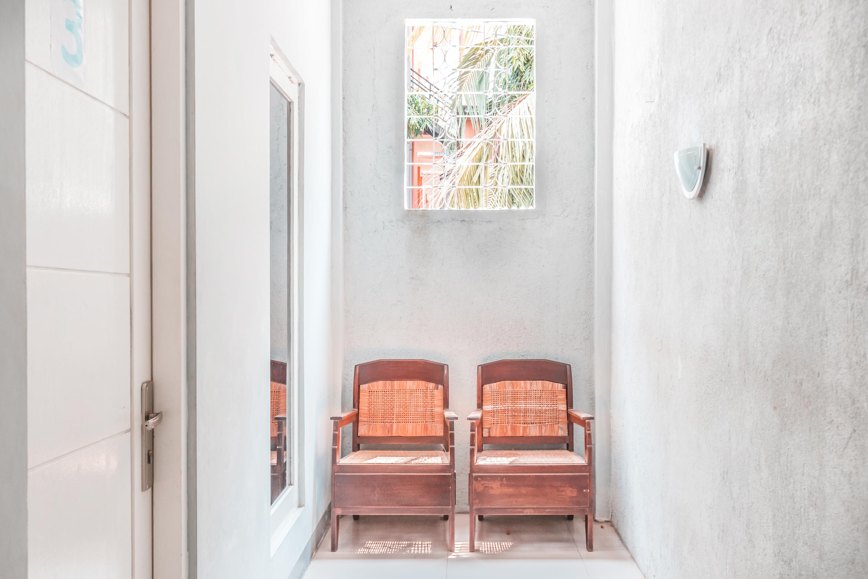 Oyo 1555 Unik Guesthouse Syariah Джакарта Экстерьер фото